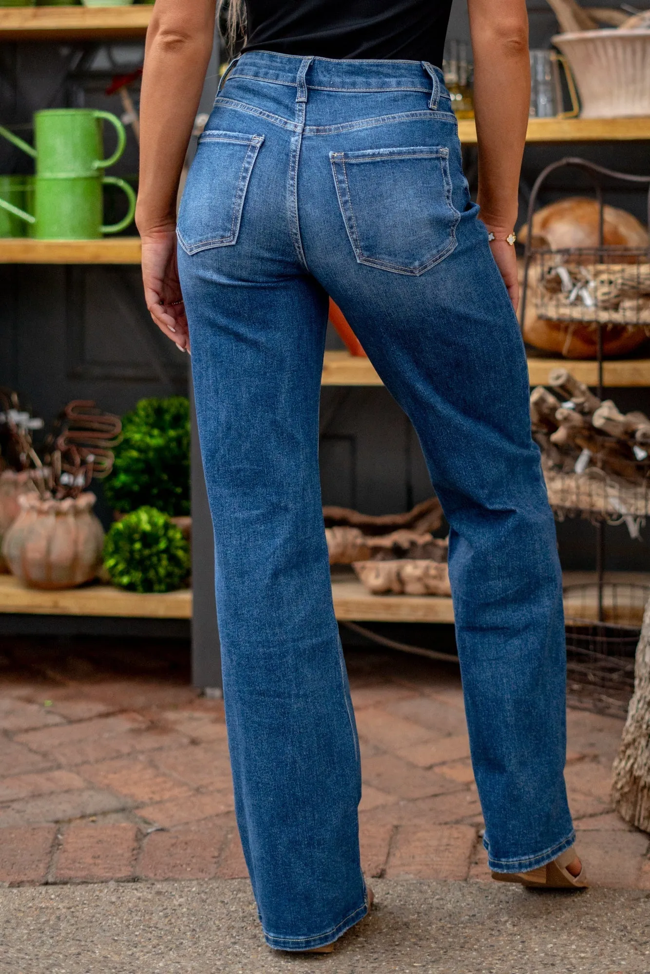 Accomplished 90's High Rise Loose Fit Jeans