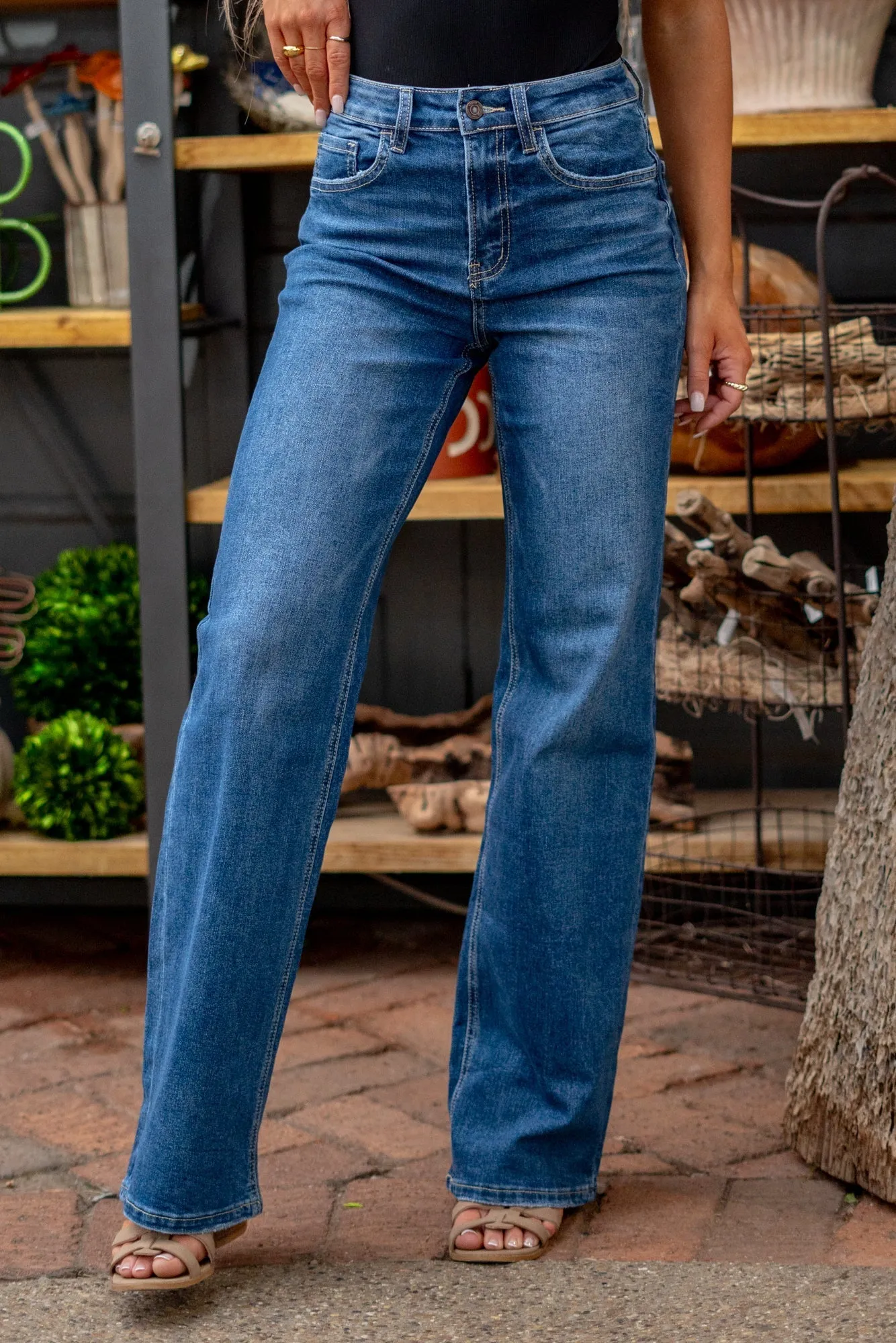 Accomplished 90's High Rise Loose Fit Jeans