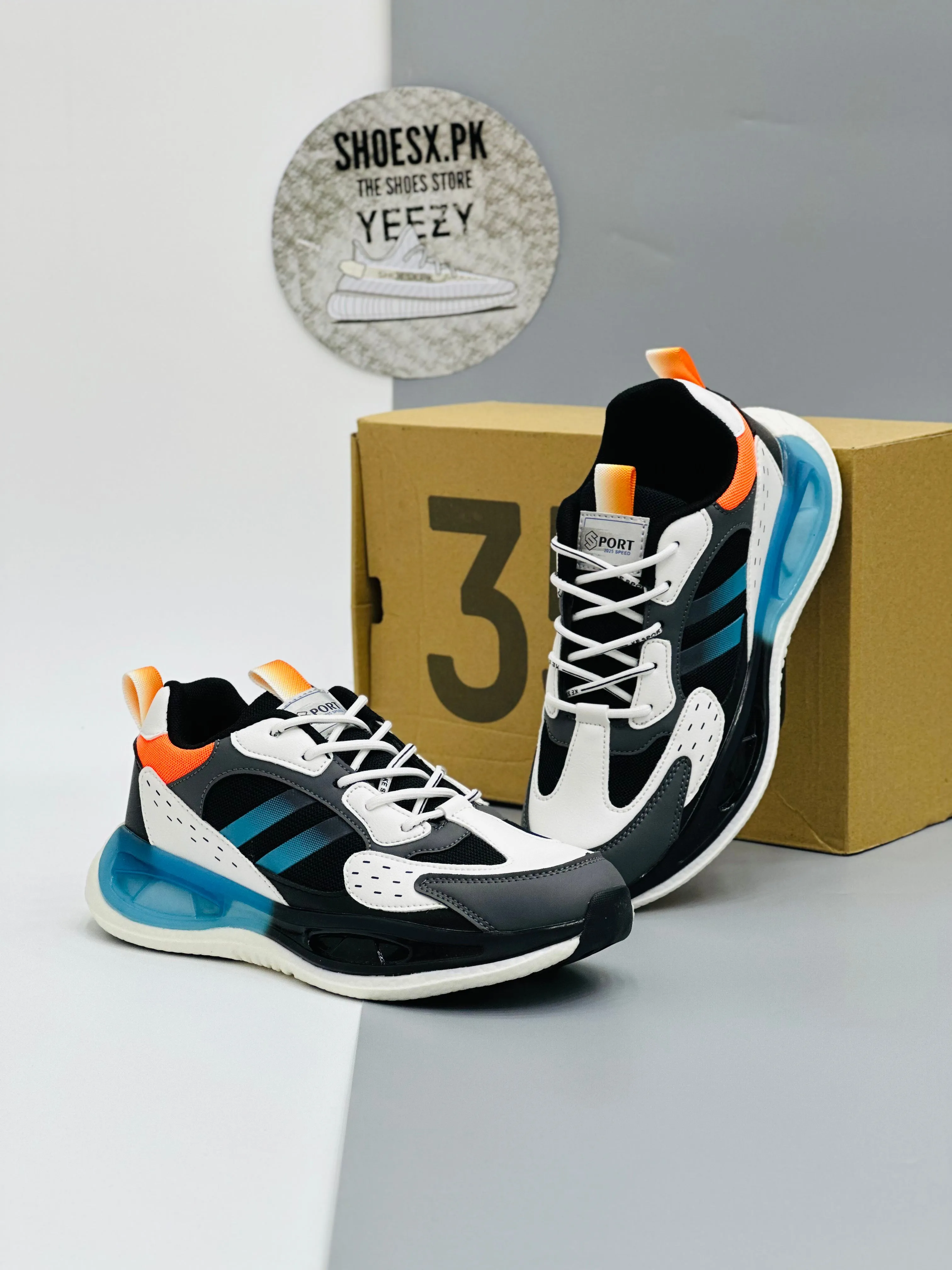 Ad sports shoes