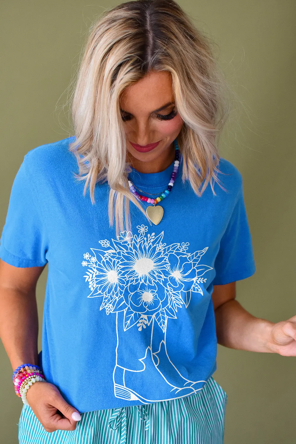 Blue Sunflower Boots Graphic Western Fashion T Shirt