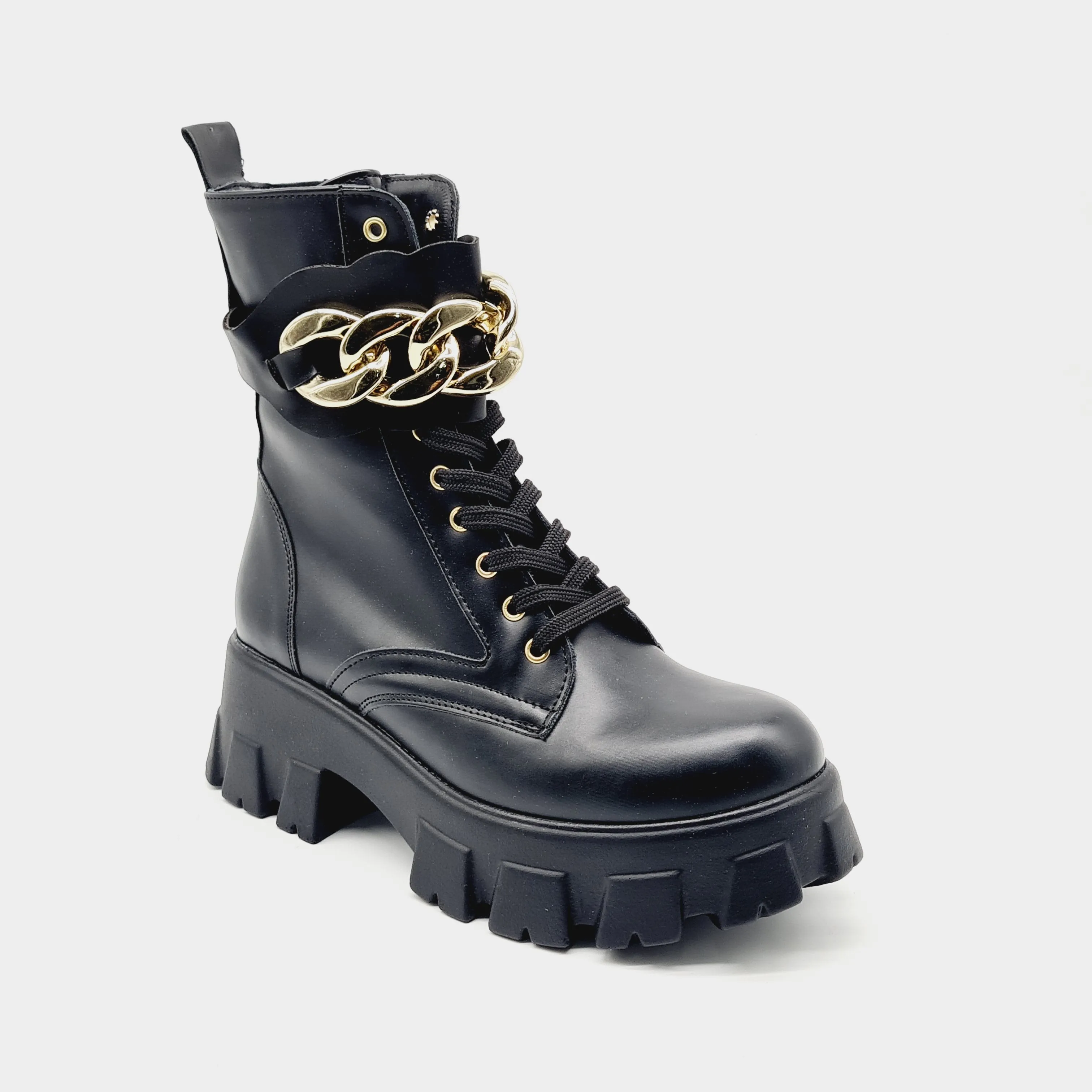 Candy 5 Chain Casual Boots