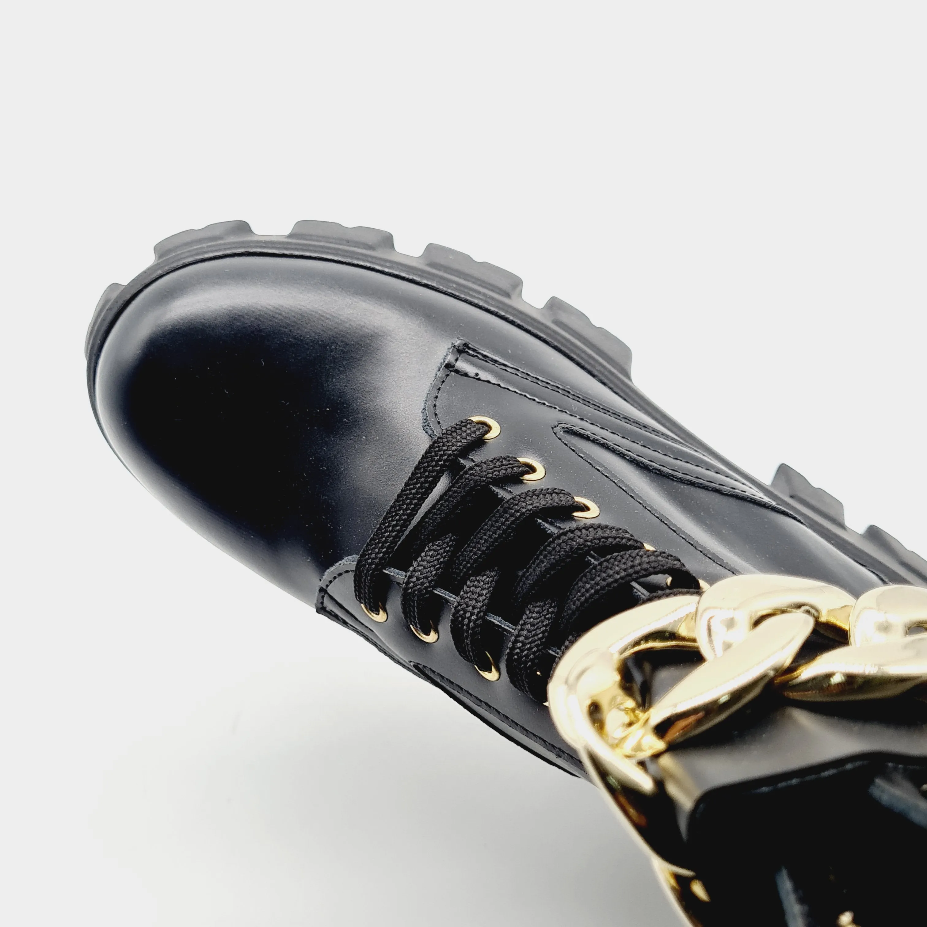 Candy 5 Chain Casual Boots