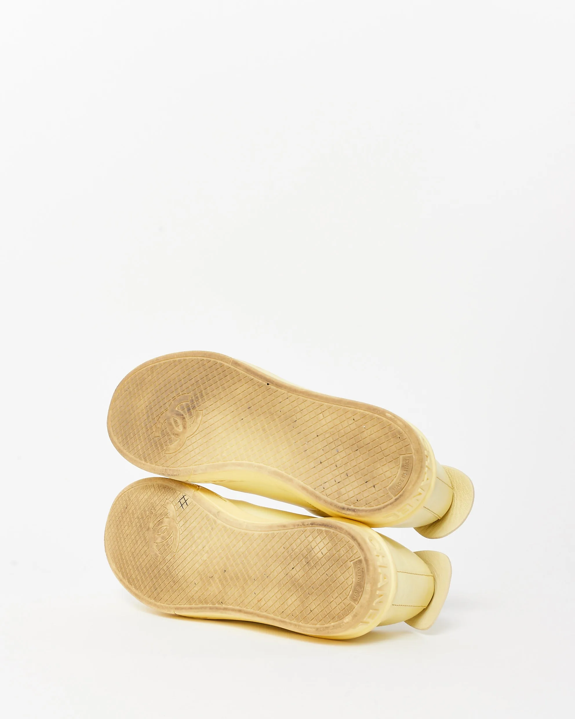 Chanel Butter Yellow Calfskin Leather CC Logo Weekend Sneakers - 38.5