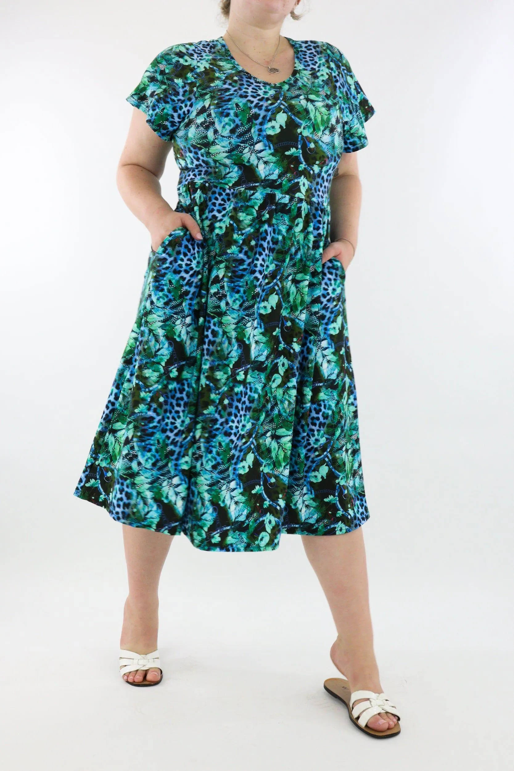 Chimerical - A-Line Dress - Midi Length - Side Pockets