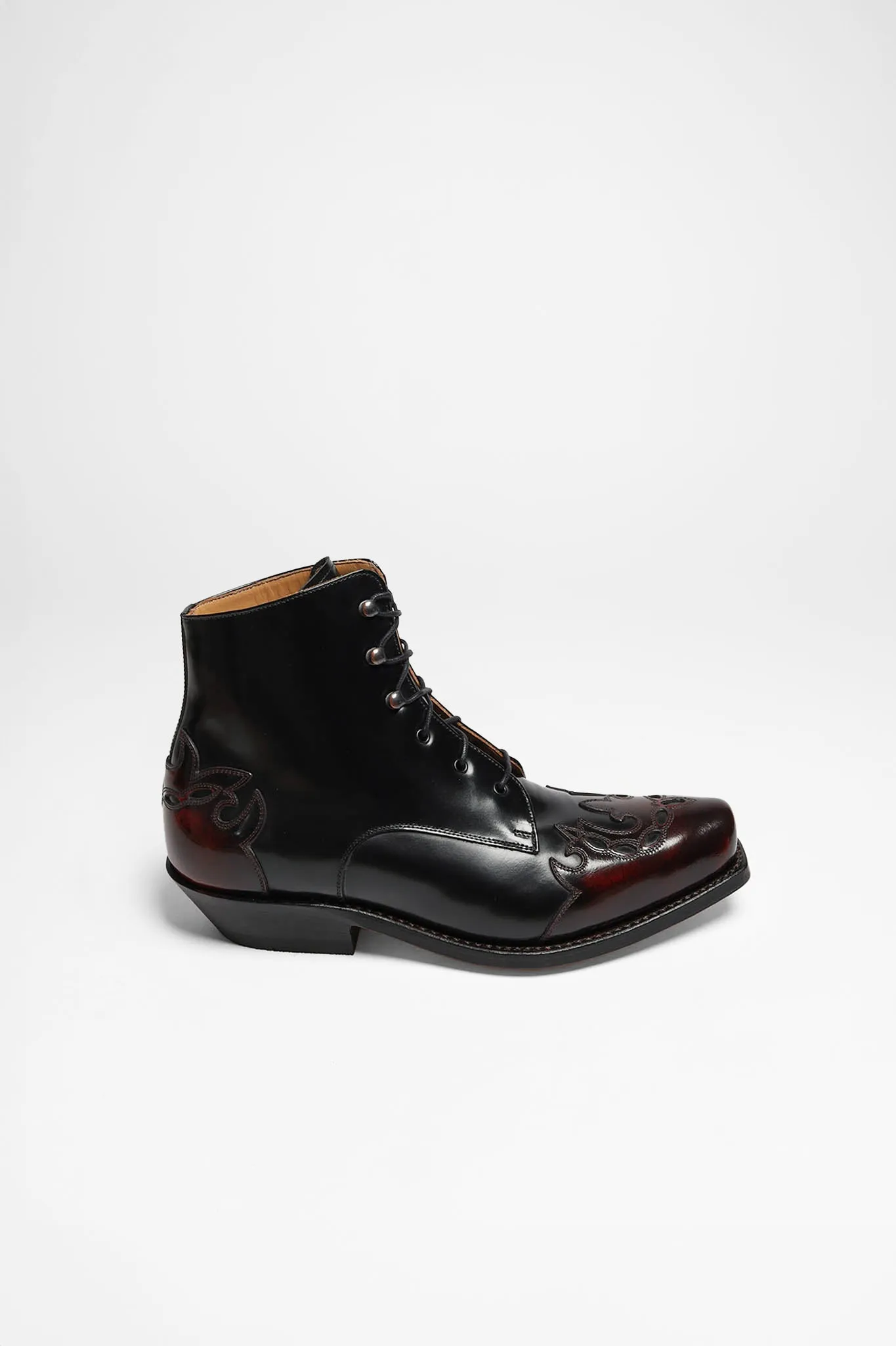 CLARA Damen Rot Schwarz