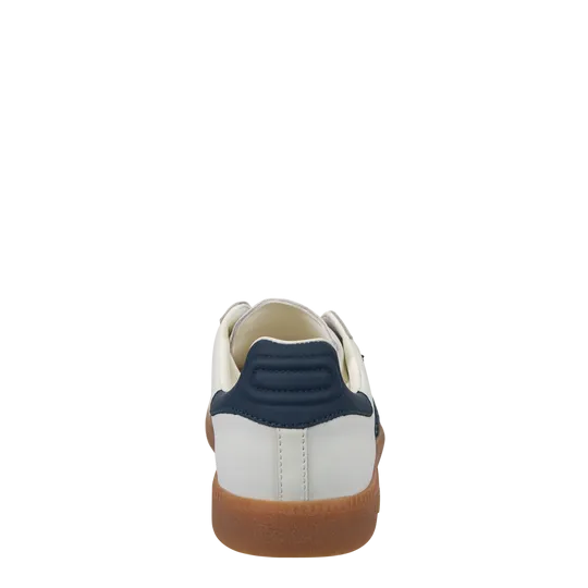 Cloud Sneaker in Navy