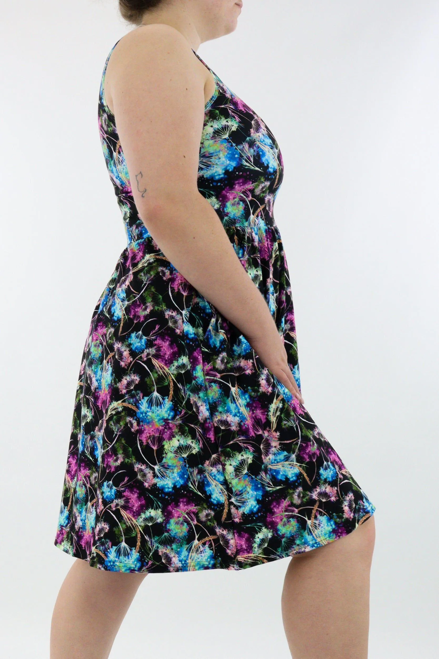 Dazzle Dandelion - Sleeveless Skater Dress - Knee Length - Side Pockets