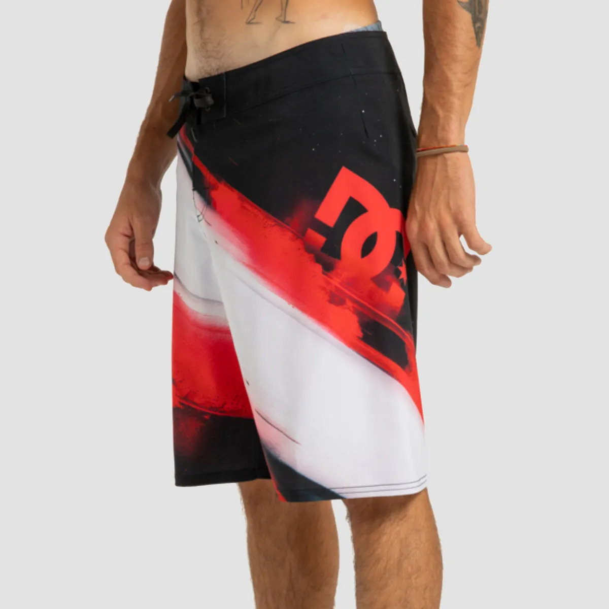 DC Burnout 21" Boardshorts Racing Red