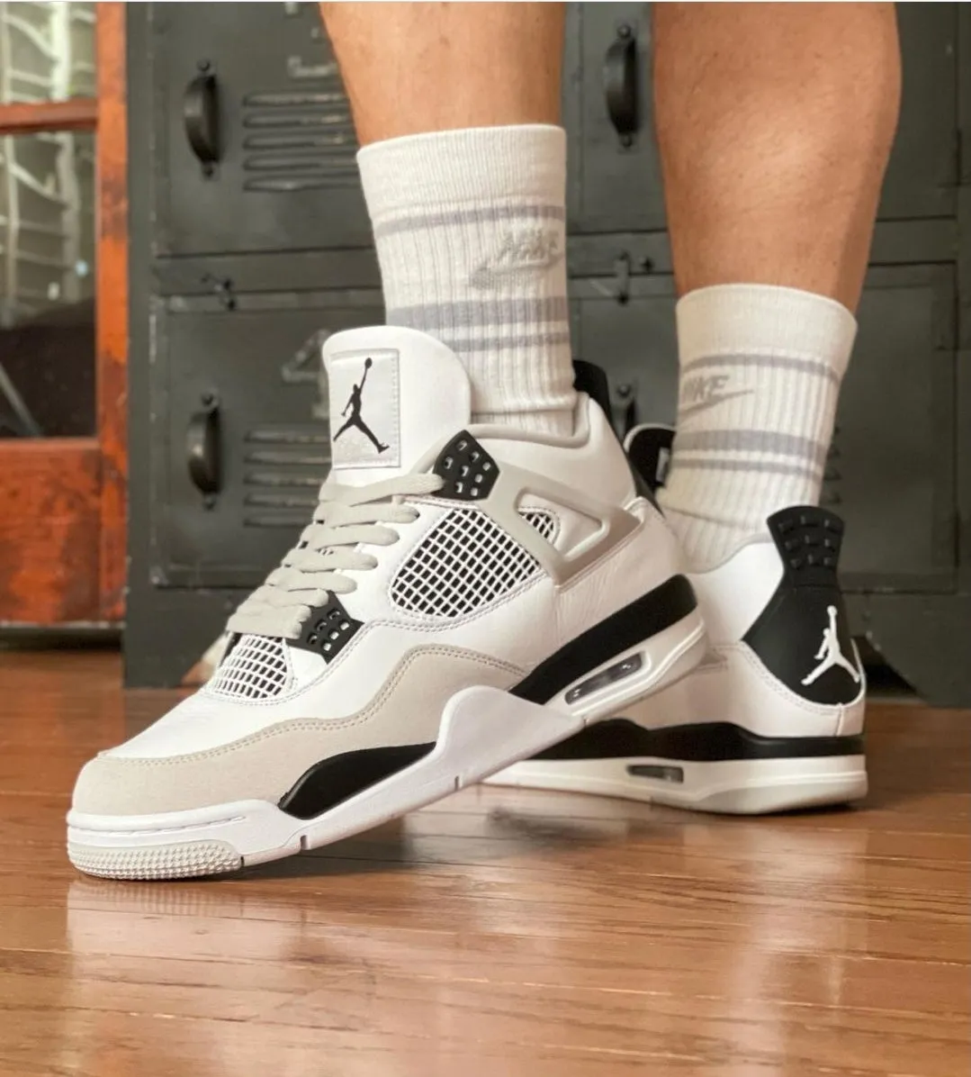 Exclusive "Light Grey" LE Shoelaces