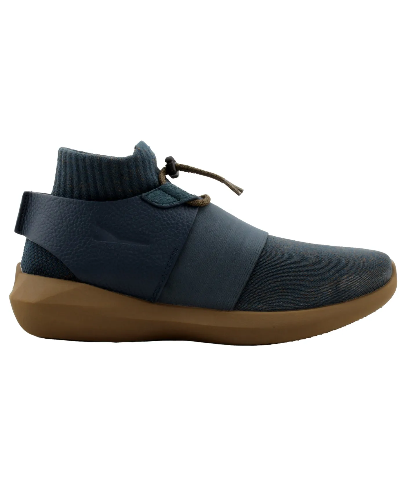 Gama Sneakers