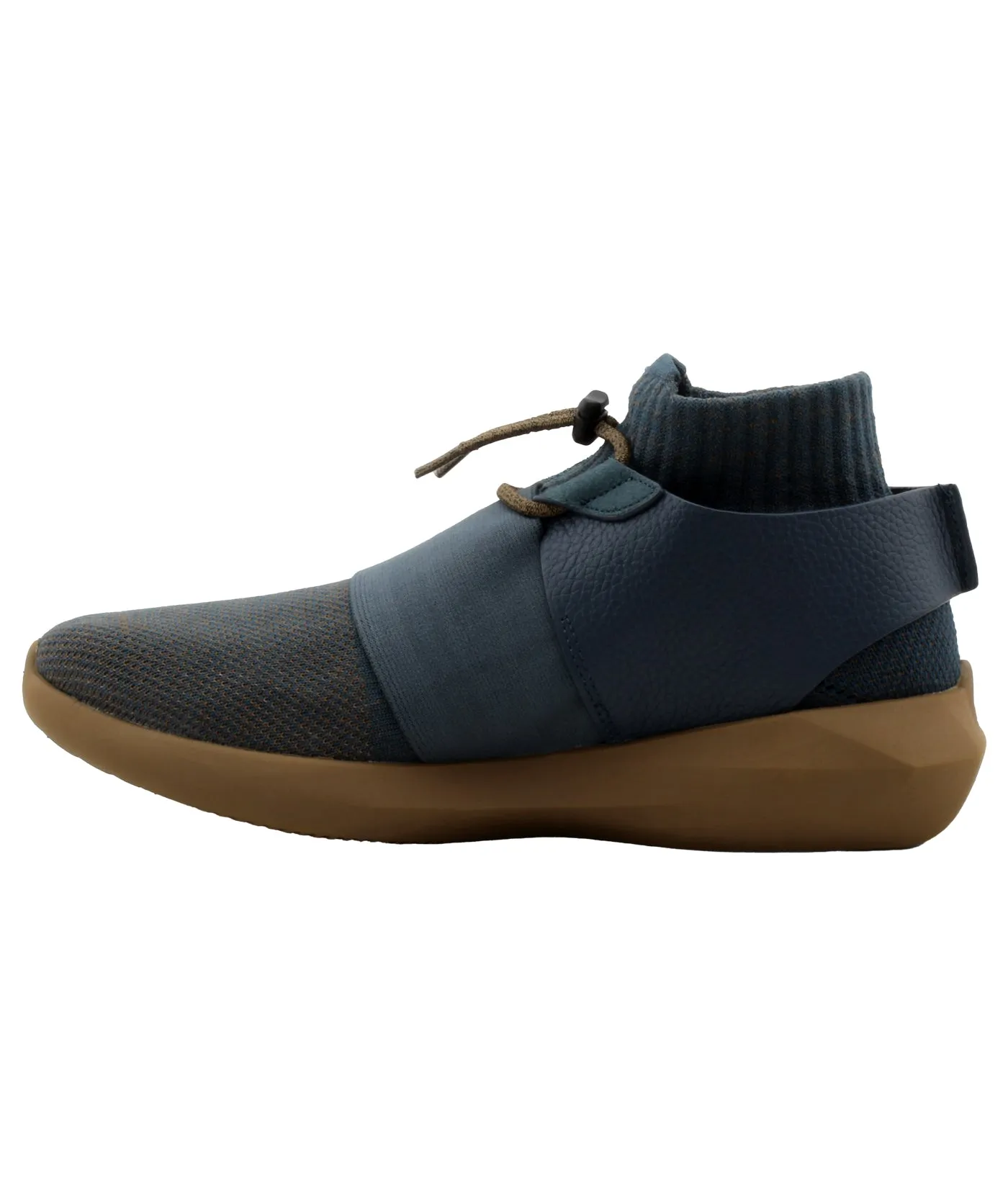Gama Sneakers