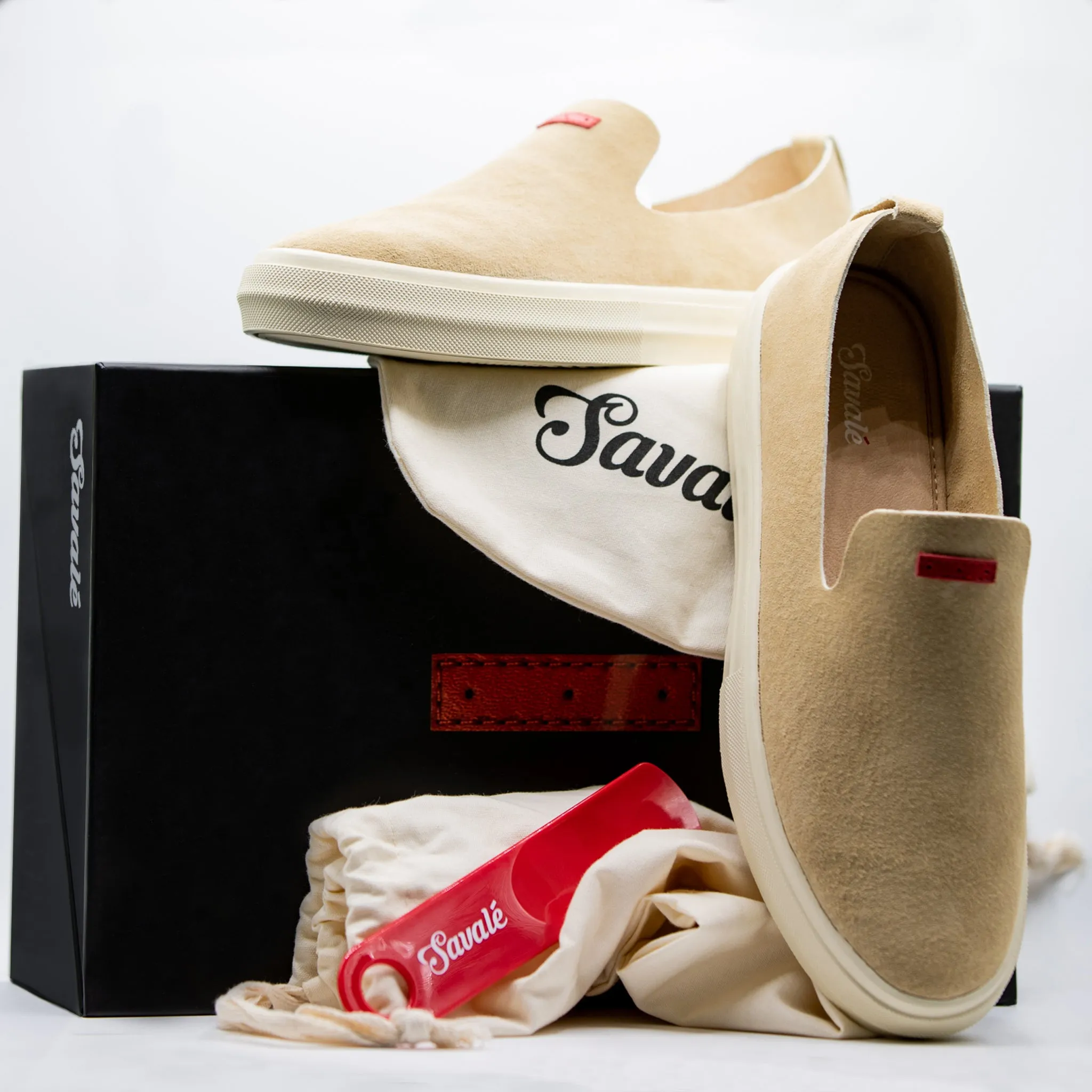 Glover / Tan / White