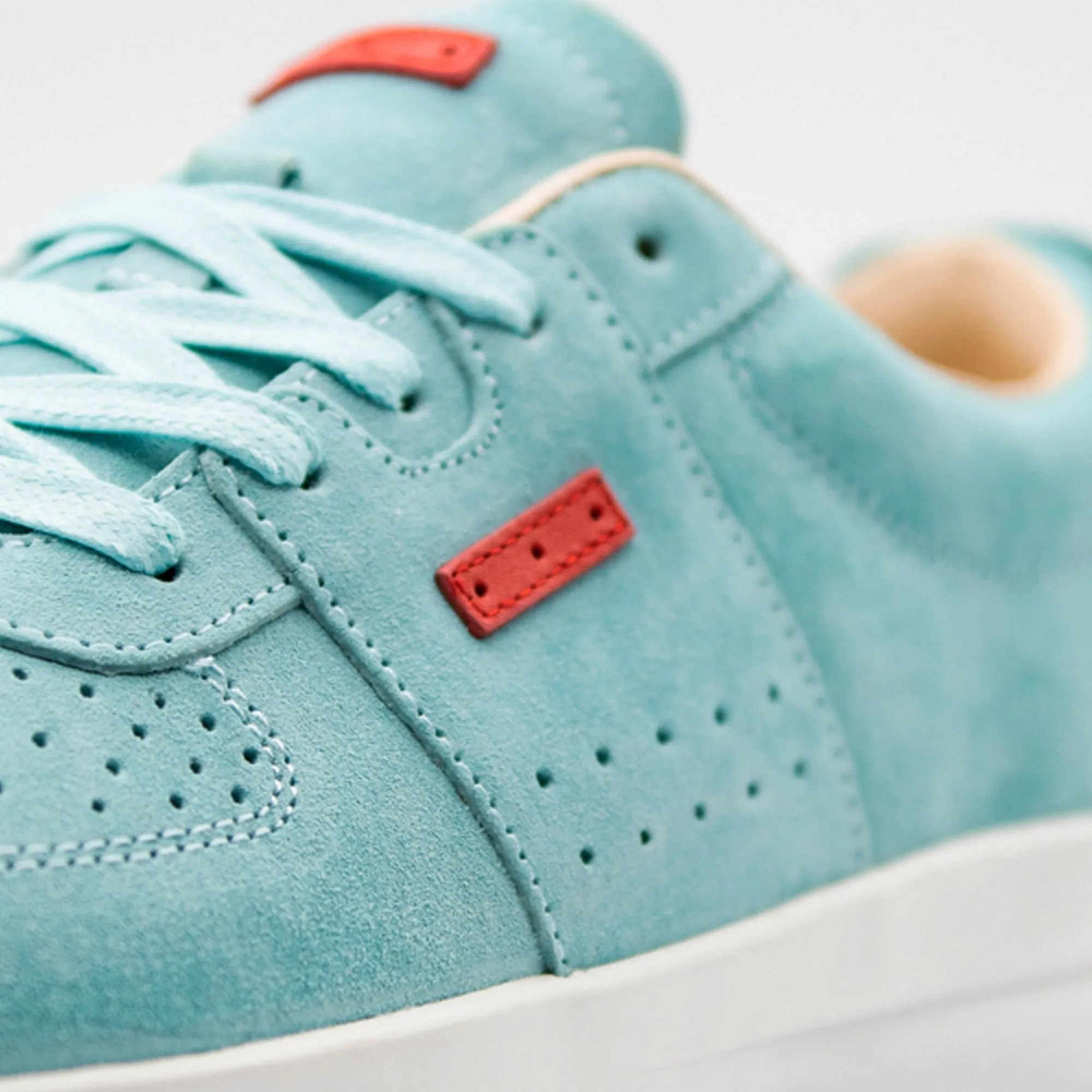 Harmann / Light Blue