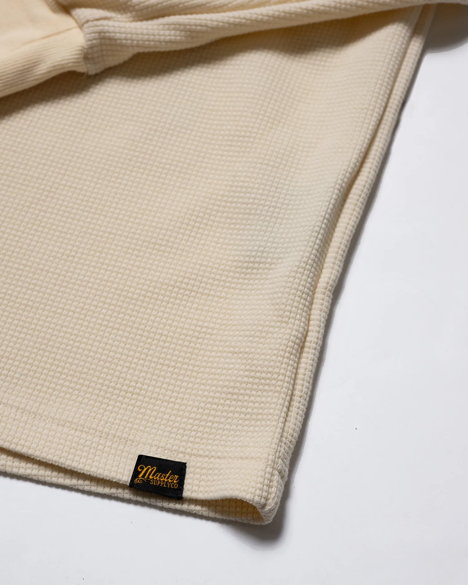 Henley: Cream