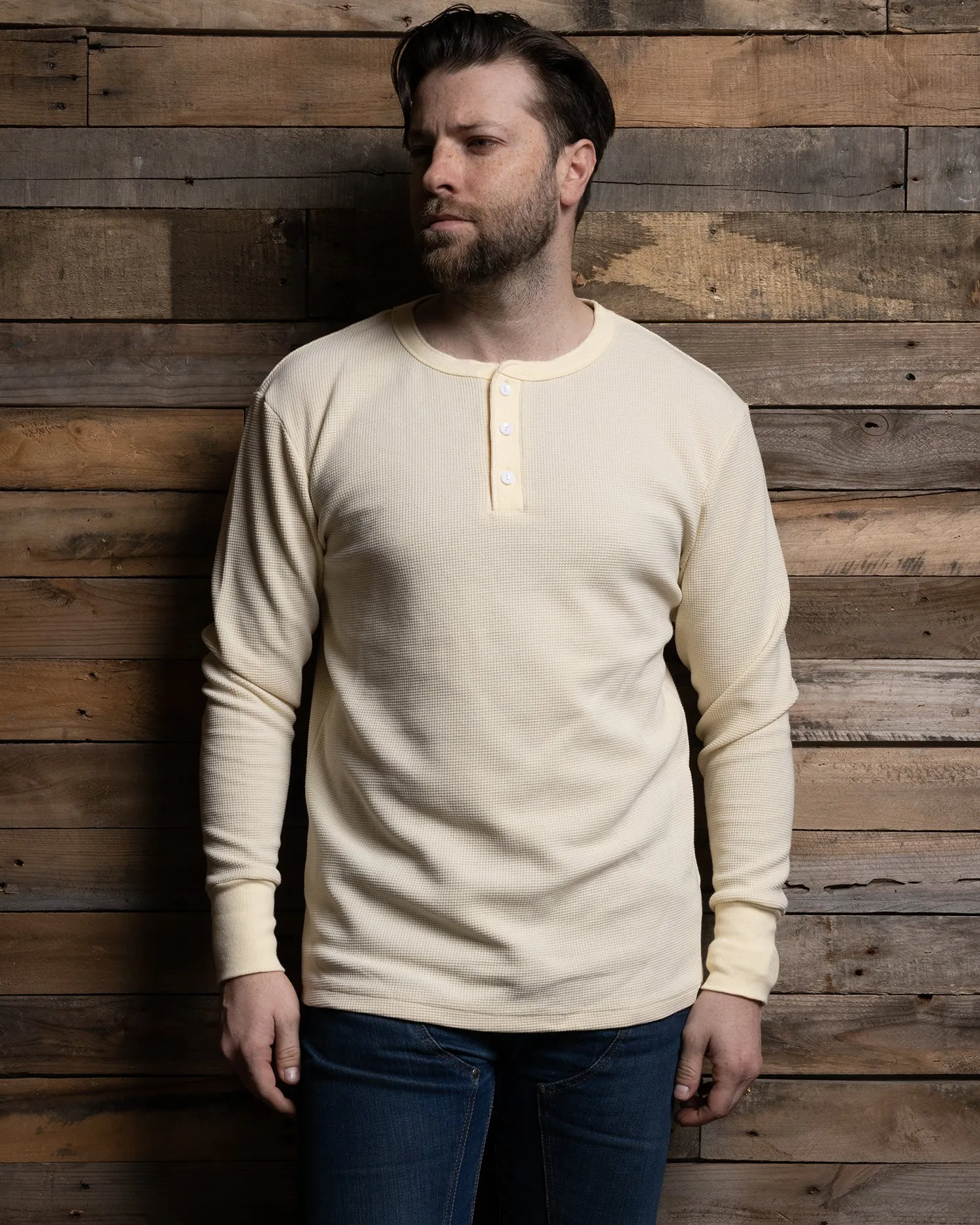Henley: Cream