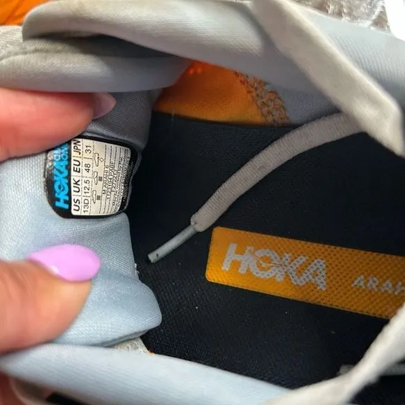 Hoka Arahi 6 Sneakers
