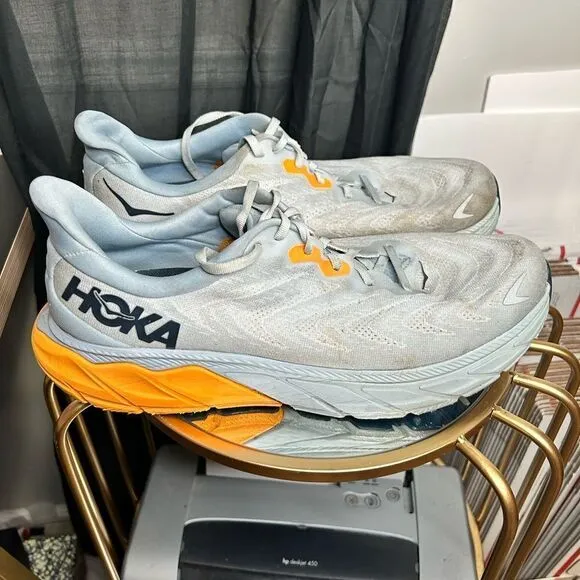 Hoka Arahi 6 Sneakers