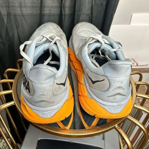 Hoka Arahi 6 Sneakers