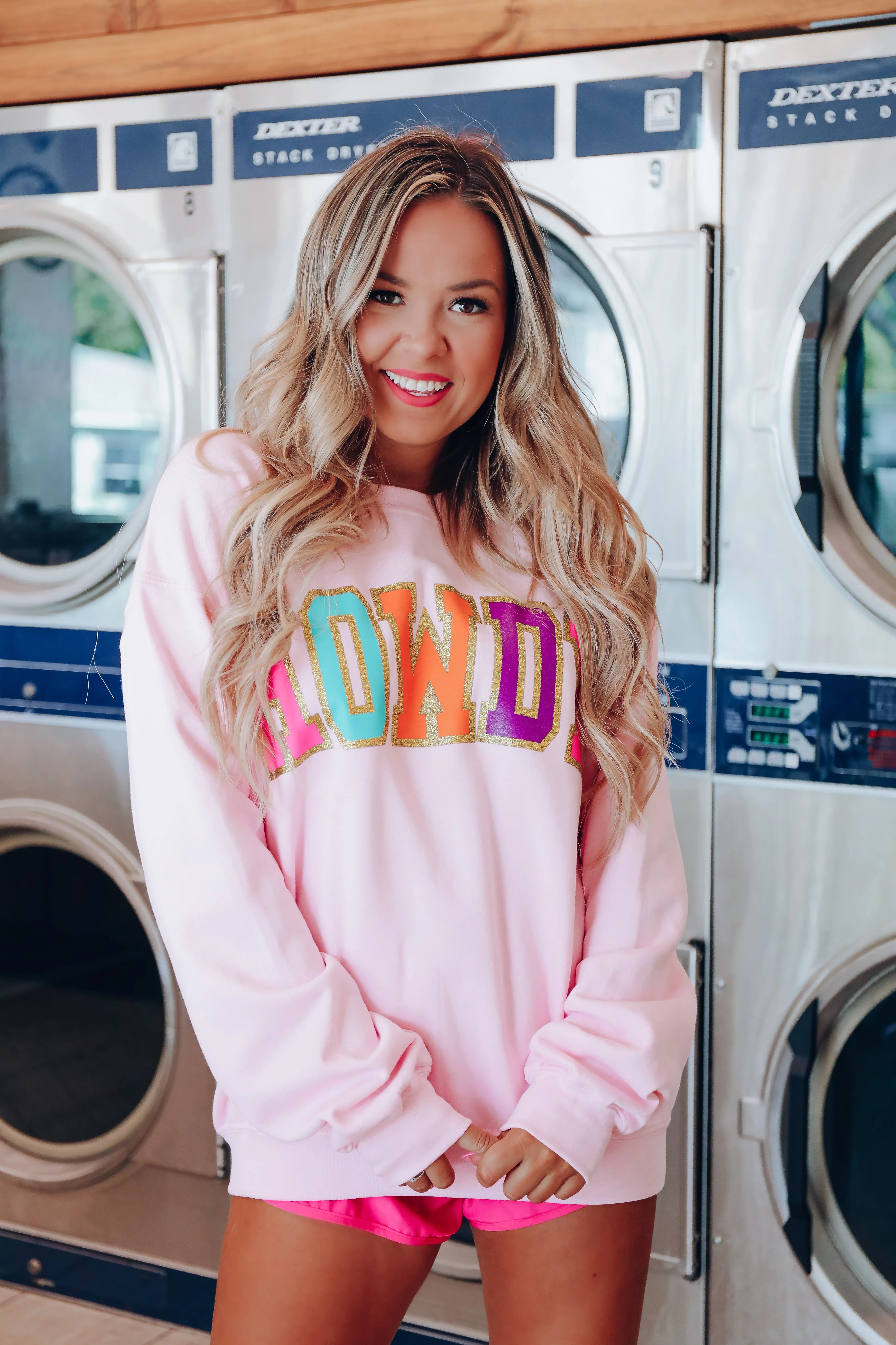 Howdy Glitter Graphic Sweatshirt - Pink