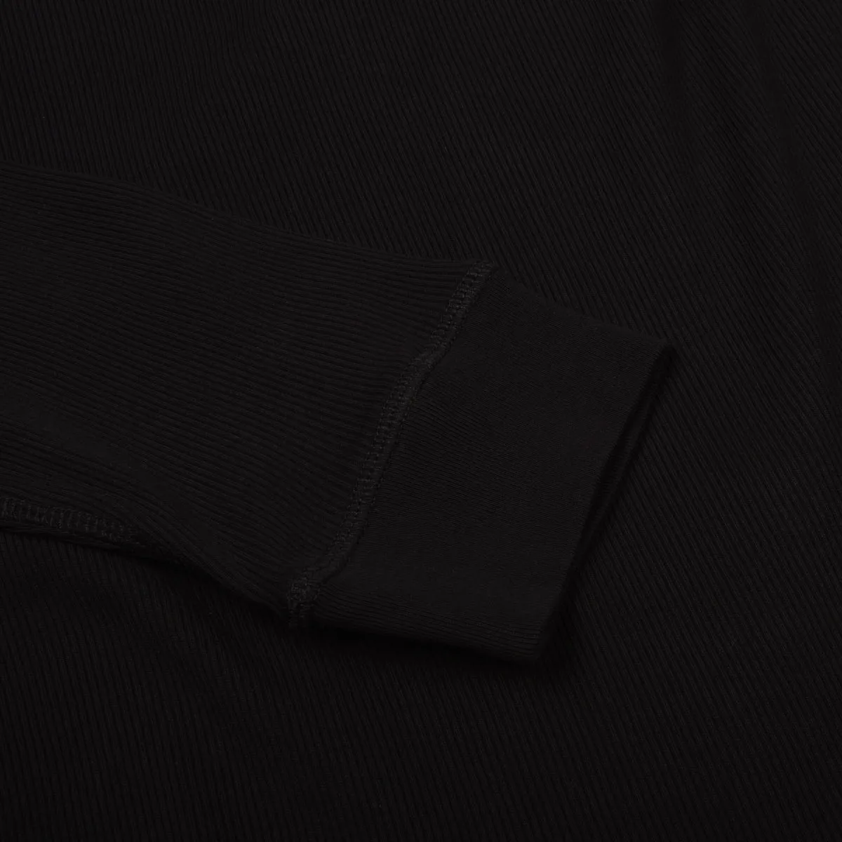 INDIGOFERA CLYDE LONG SLEEVE T-SHIRT - BLACK