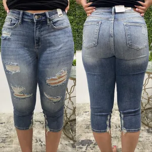 Light Wash Skinny Fit Distressed Capri Jeans