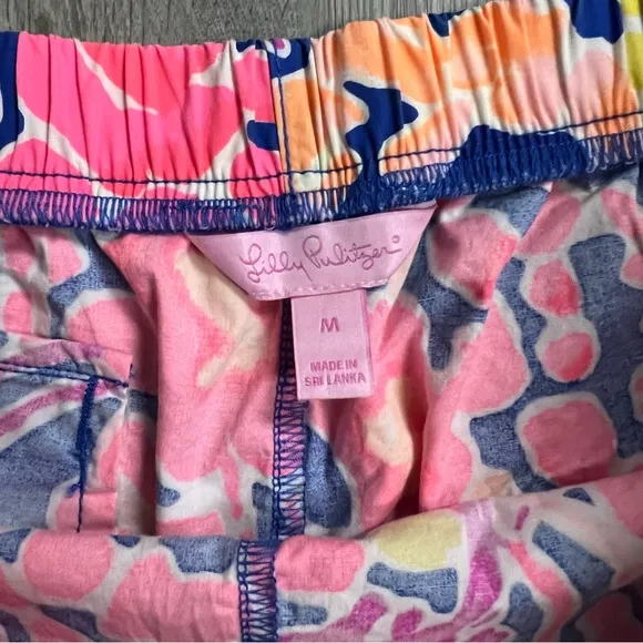 Lilly Pulitzer catch release board shorts medium