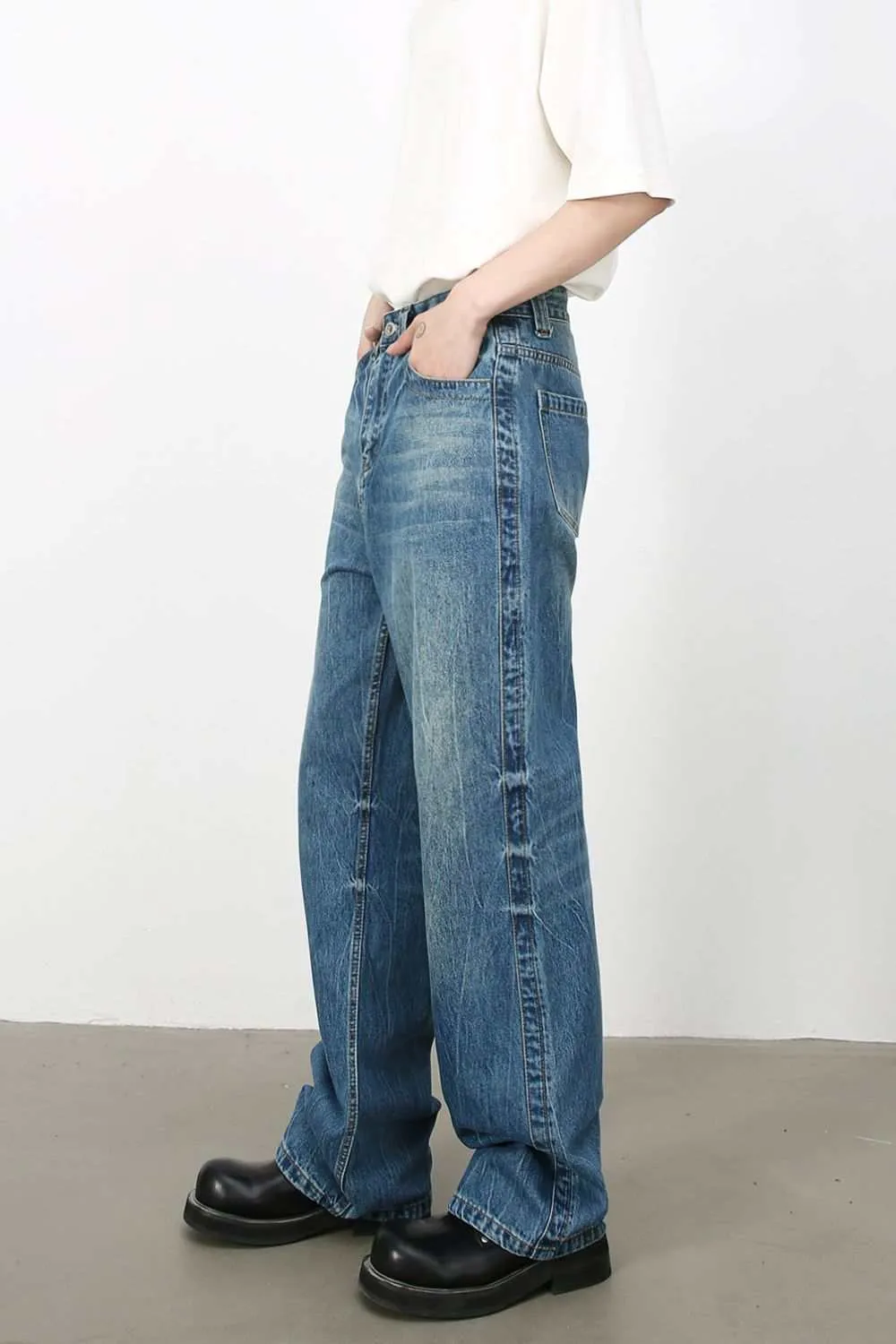 Men's Mid Rise Loose Fit Jeans