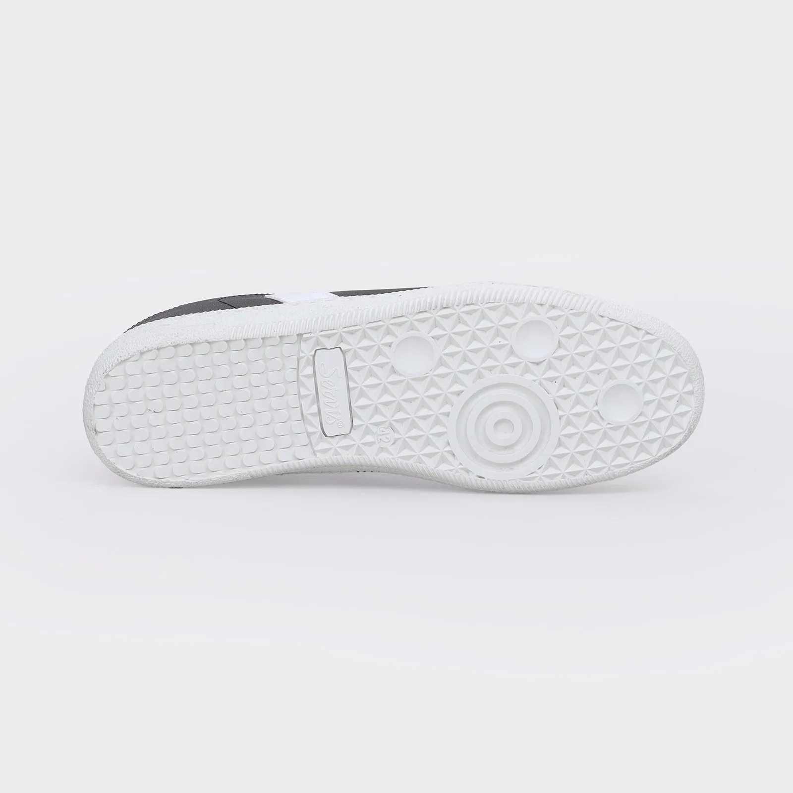 Men's trendy sneakers