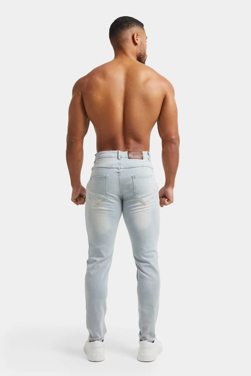 Muscle Fit Jeans in Sky Blue