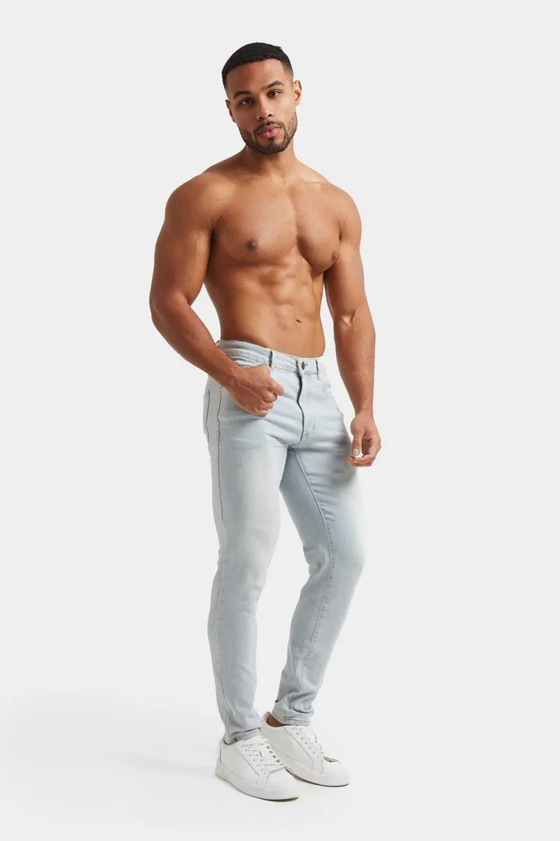 Muscle Fit Jeans in Sky Blue