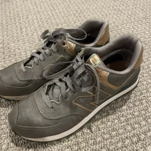 New Balance Sneakers Women's Size 8.5 Precious Metals 574 Gray Metallic Shoes