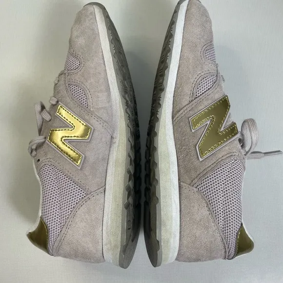 New balance Suede 520 Sneakers Gold toned size 8 womens