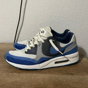 Nike Air Max Light Breeze Men’s Sneakers