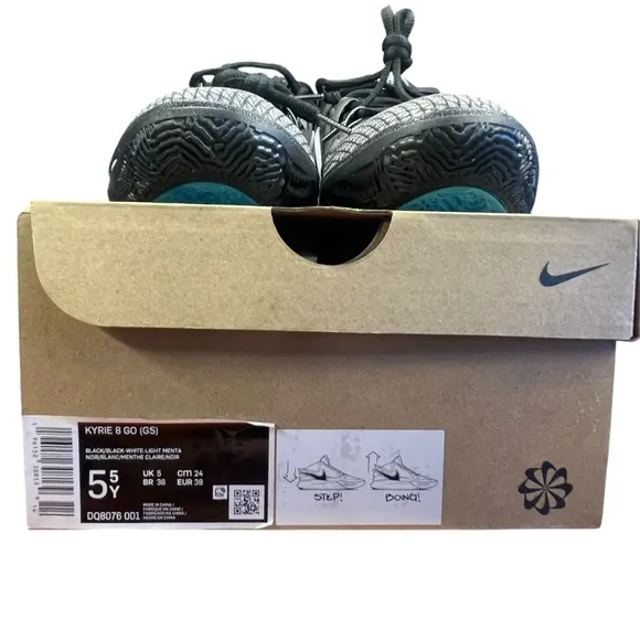 Nike Kyrie 8 go (GS) black-white-light menta “Orcas” youth sneakers. Size 5.5Y