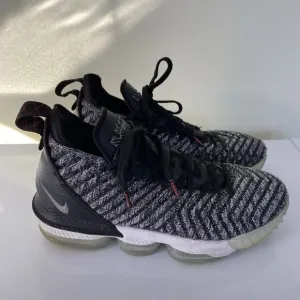 Nike Lebron XVI 16 Oreo Men's Sneakers Sz 8.5 Basketball Shoes A02588-006