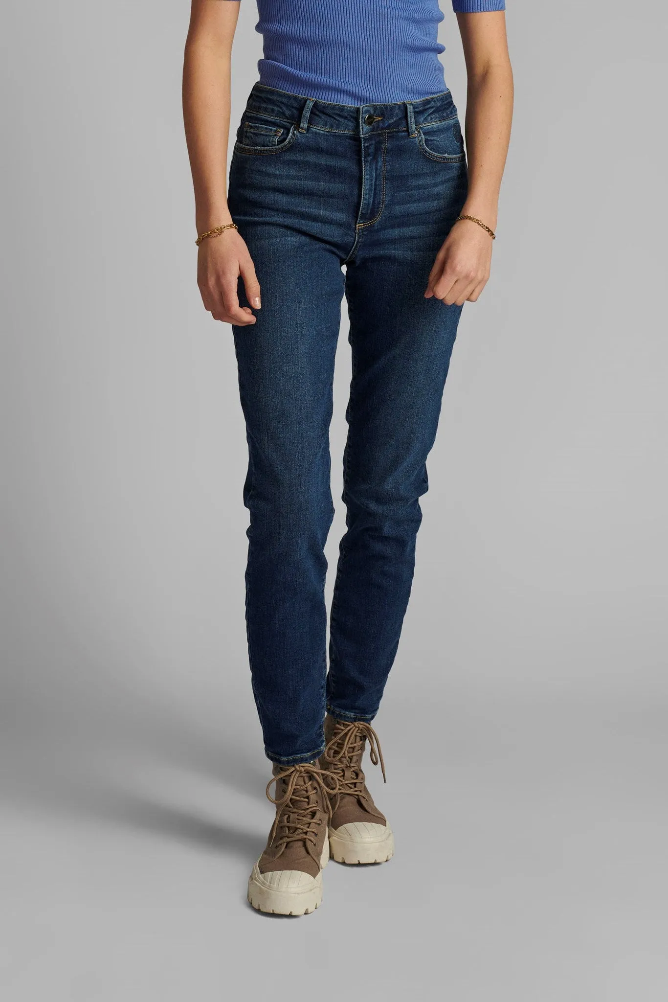 NUCANYON JEANS - Medium Blue Denim