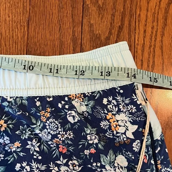 NWT Fair Harbor | The Atlantique Board Short Blue Floral Swim Beach Size Small