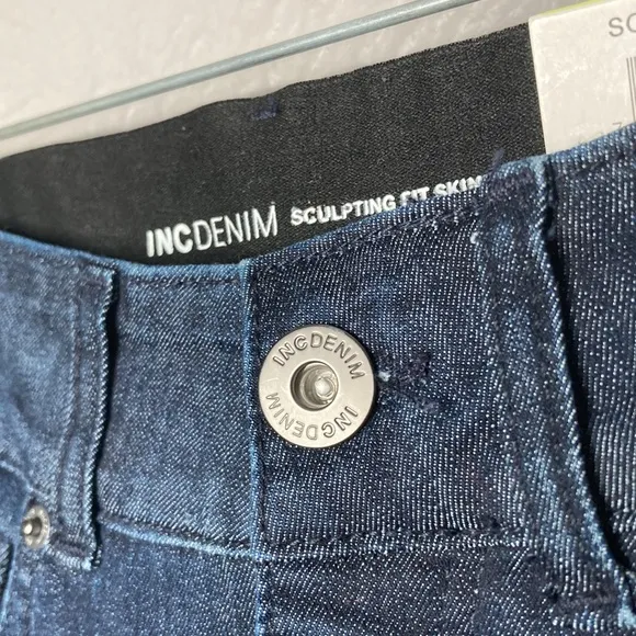 NWT INC Denim Dark Blue Sculpting-Fit Skinny Jeans Women's Size 4/27