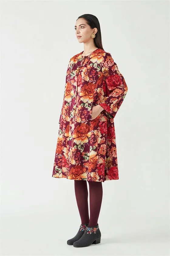 Payal Pratap   -   View with A Room  Maria Embellished Printed Jacket