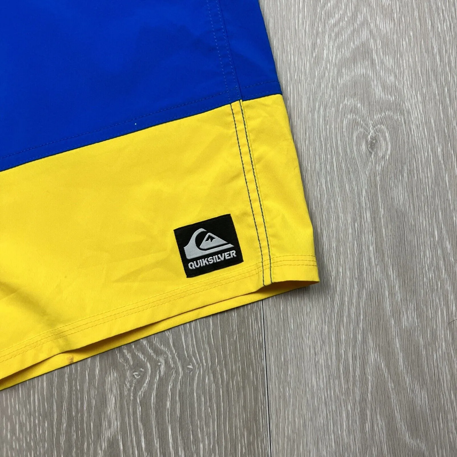 Quiksilver Mens Parramatta Eels Board Shorts Size 30 (New with grubby mark)
