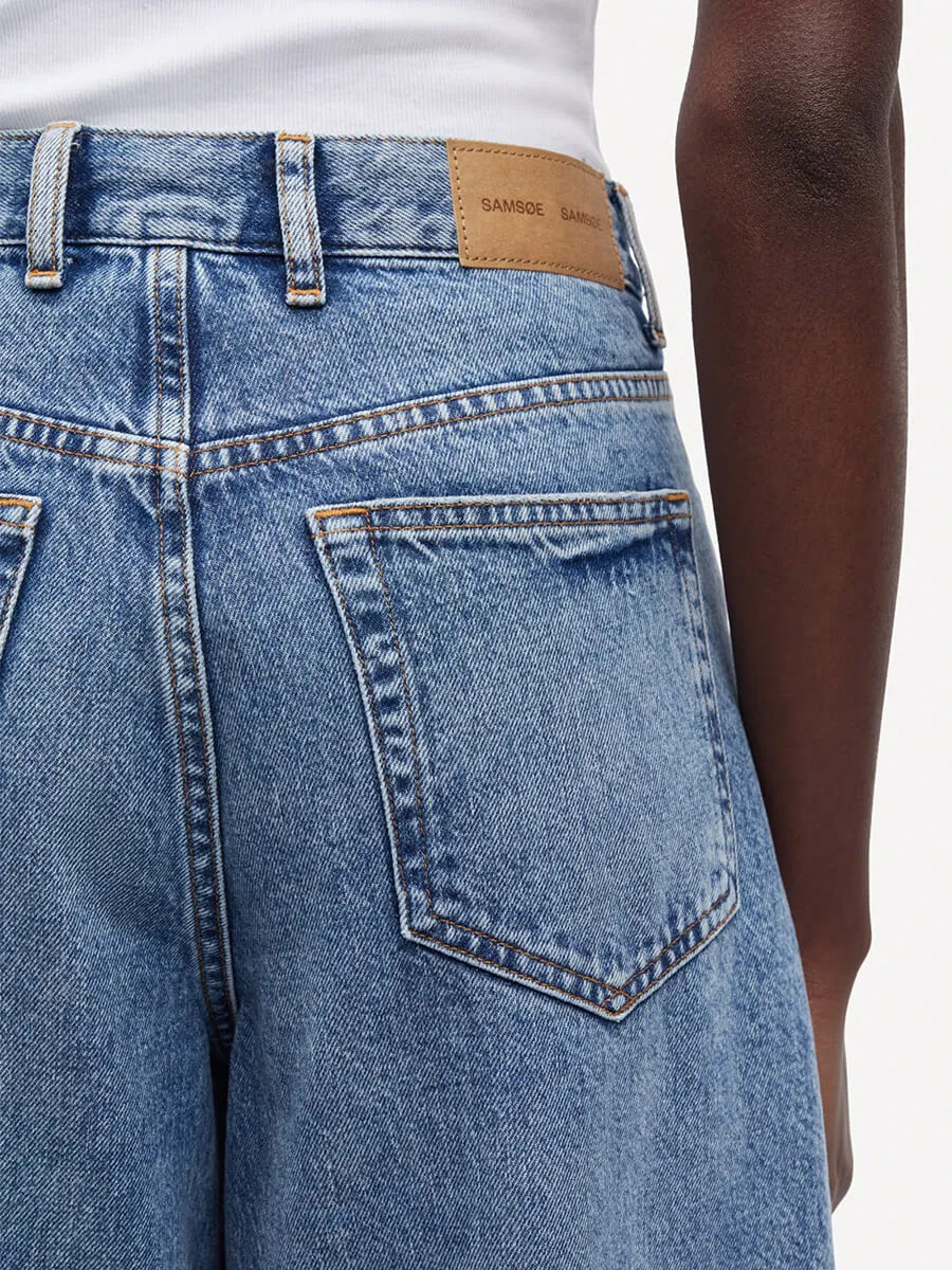 Saharper Jeans