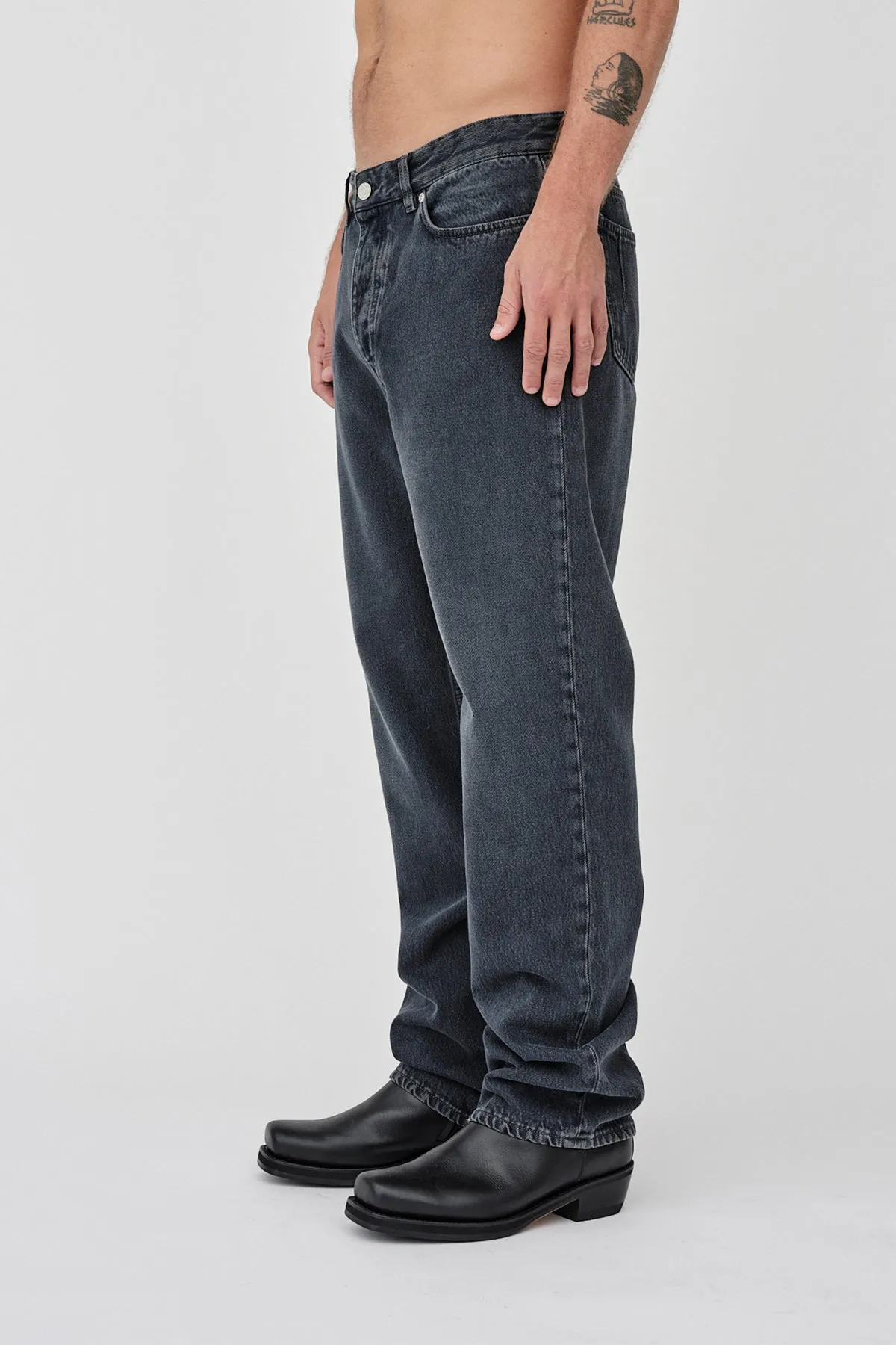Steve - Overdyed black