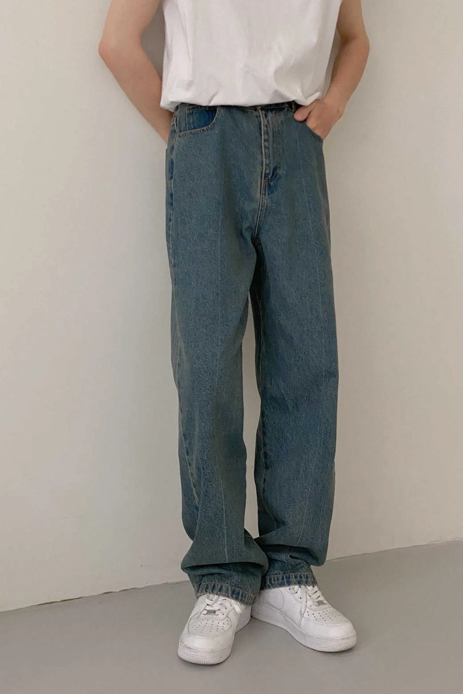 Straight Loose fit washed jeans
