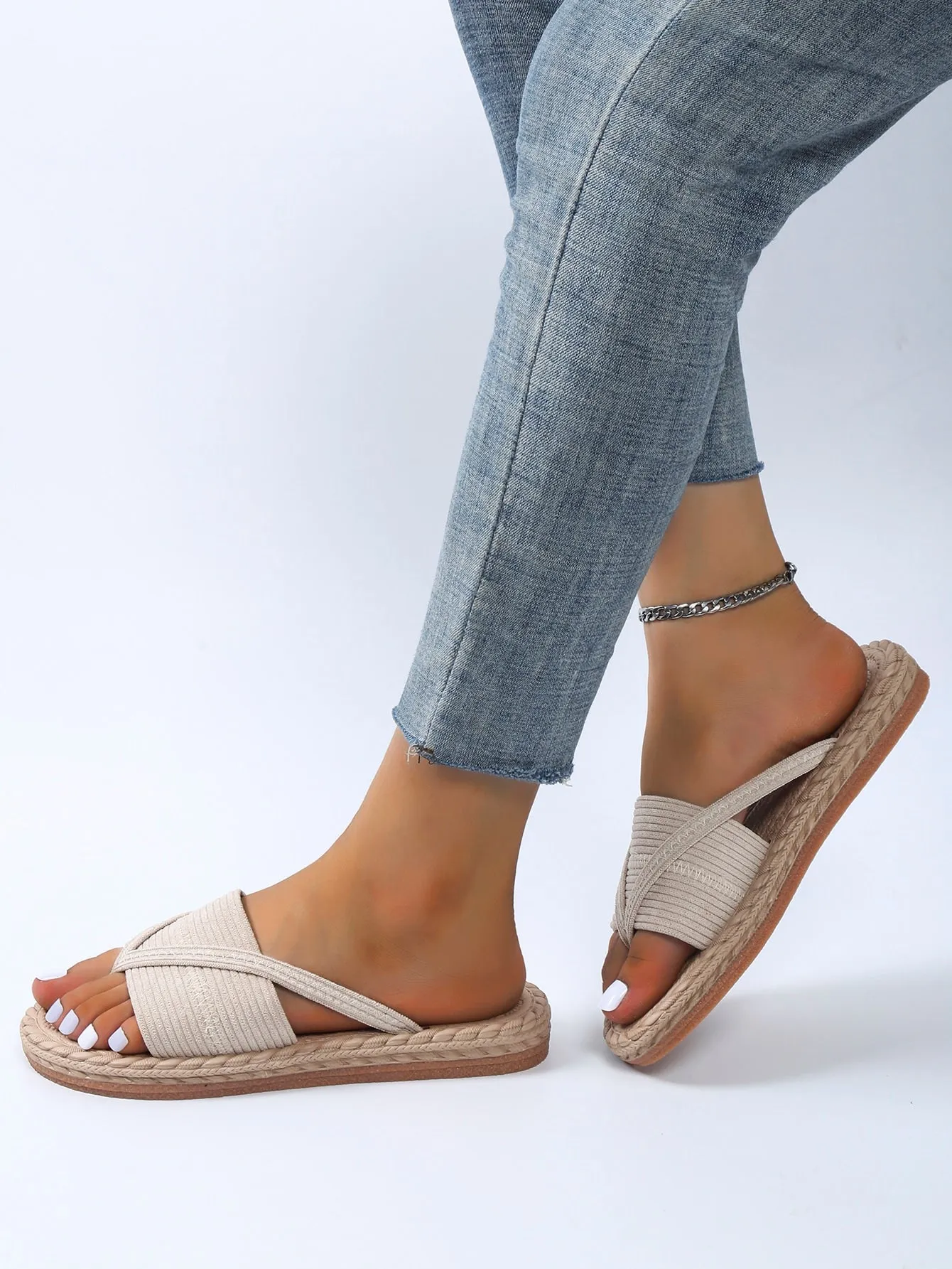 Tailored and comfortable orthopedic summer Sandals