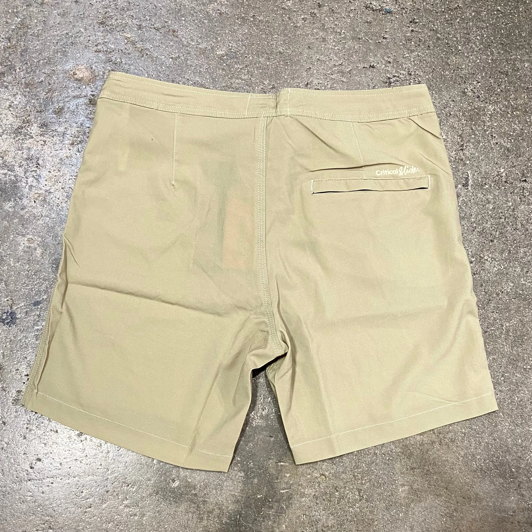 THE CRITICAL SLIDE SOCIETY    CAHOOTS 17"  BOARDSHORT