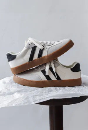 WHITE STRIPED SNEAKERS