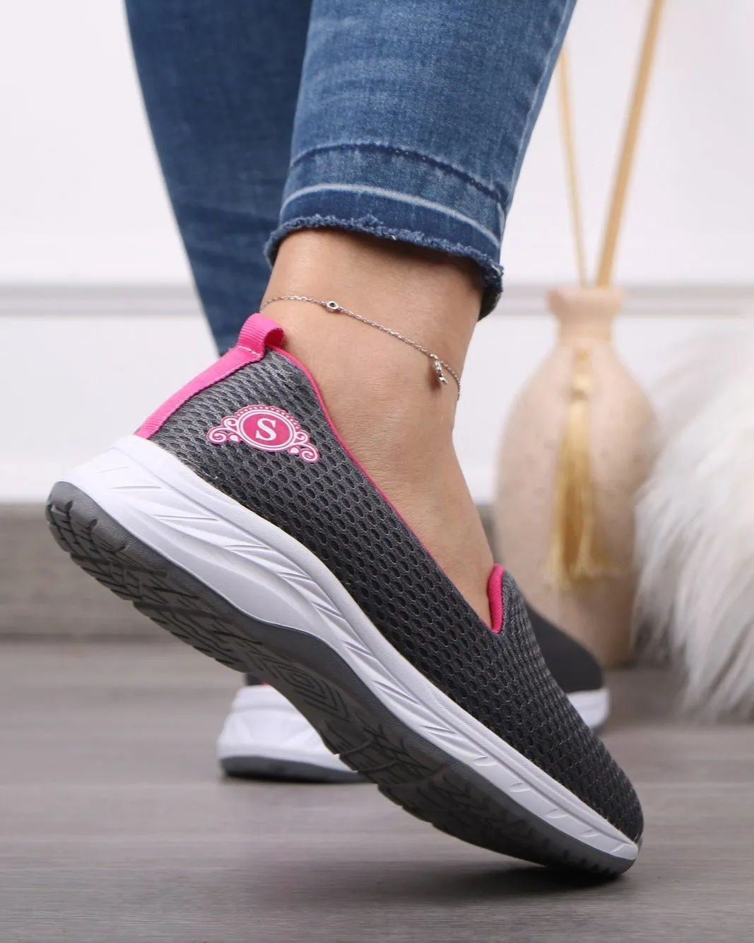 Women's Sneakers - 2044_37