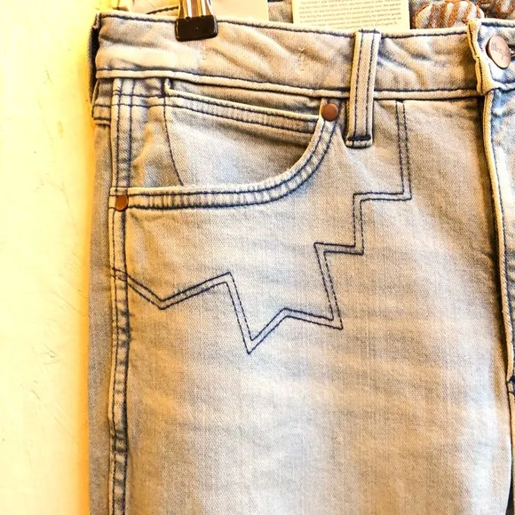 WranglerLight Wash Greta Flare Leg Jeans with Aztec Embroidered Hem Size 29x34