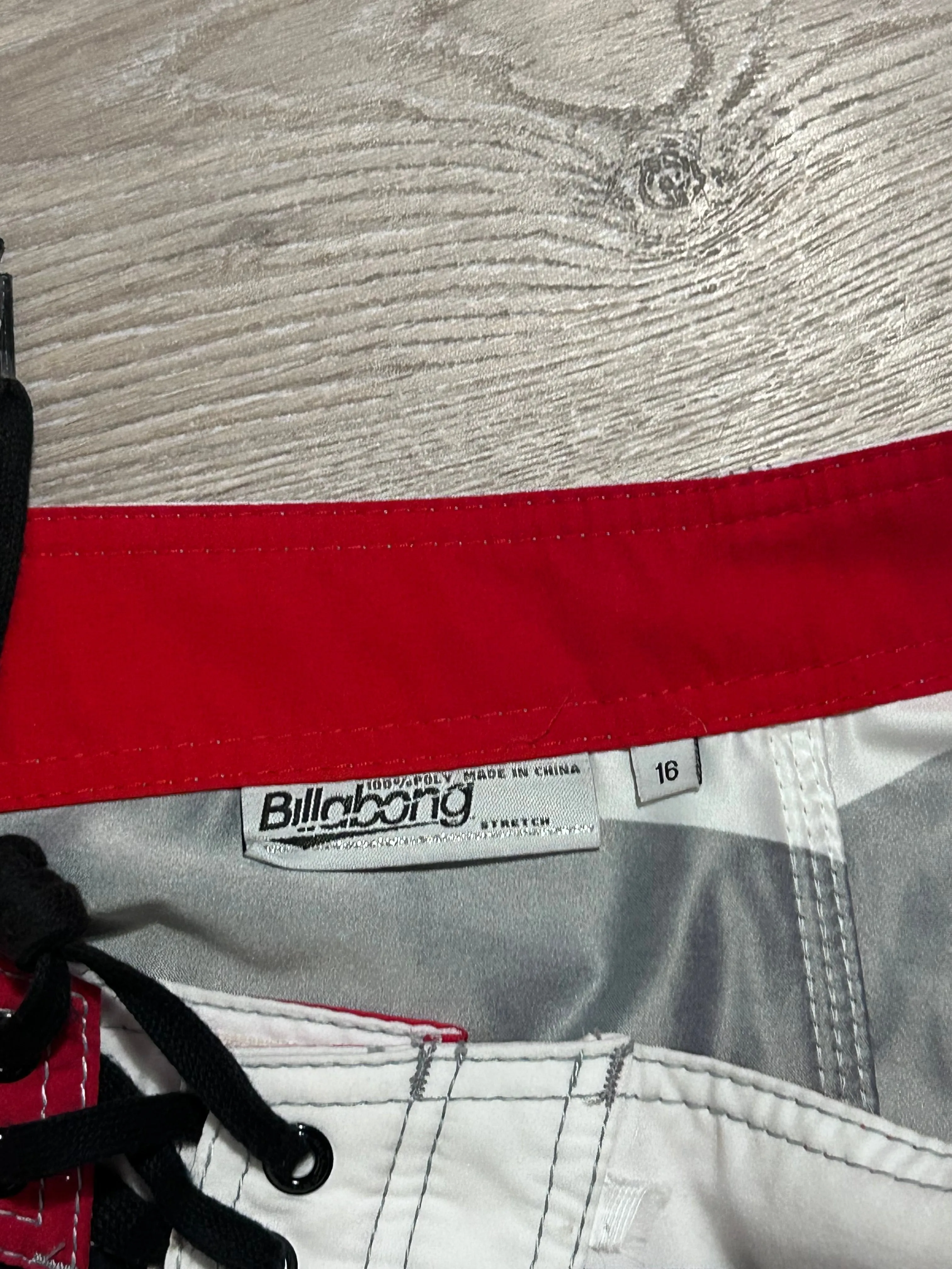 Y2K Billabong boardshorts W30’