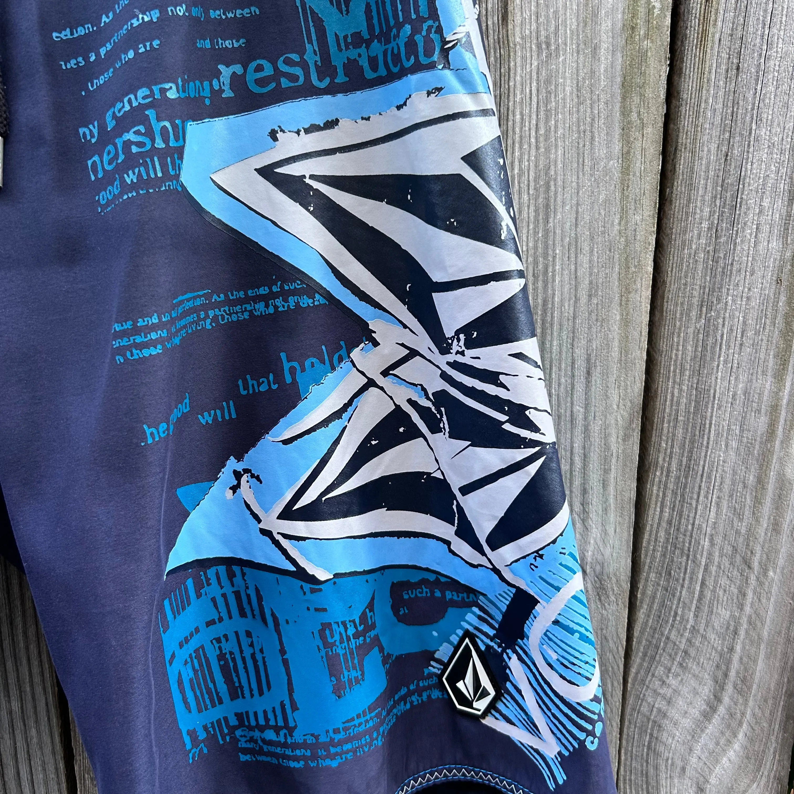 Y2K volcom boardshorts W32’